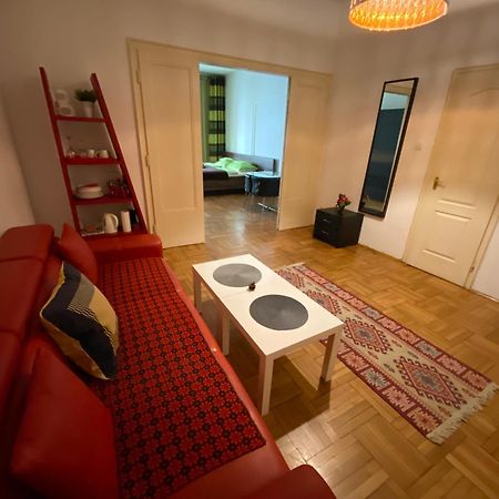 Apartment And Rooms Heart Of The City Budapeste Exterior foto
