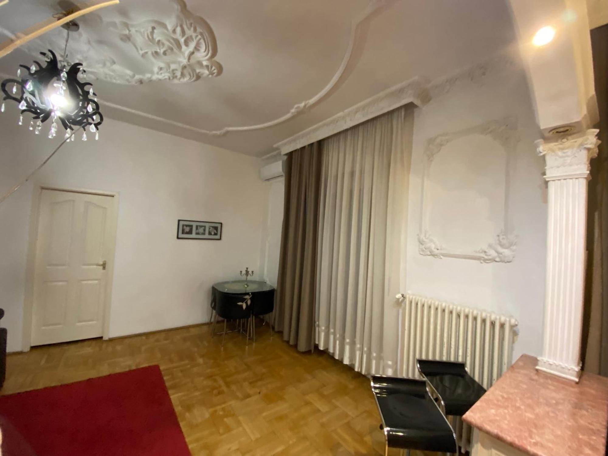 Apartment And Rooms Heart Of The City Budapeste Exterior foto