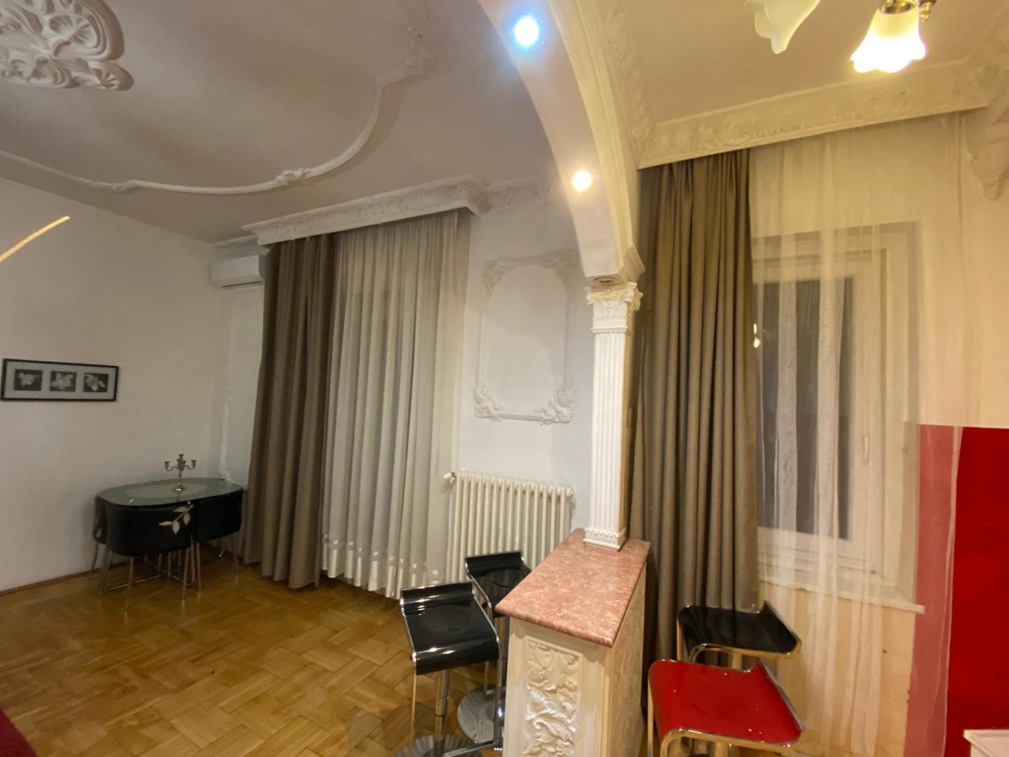 Apartment And Rooms Heart Of The City Budapeste Exterior foto