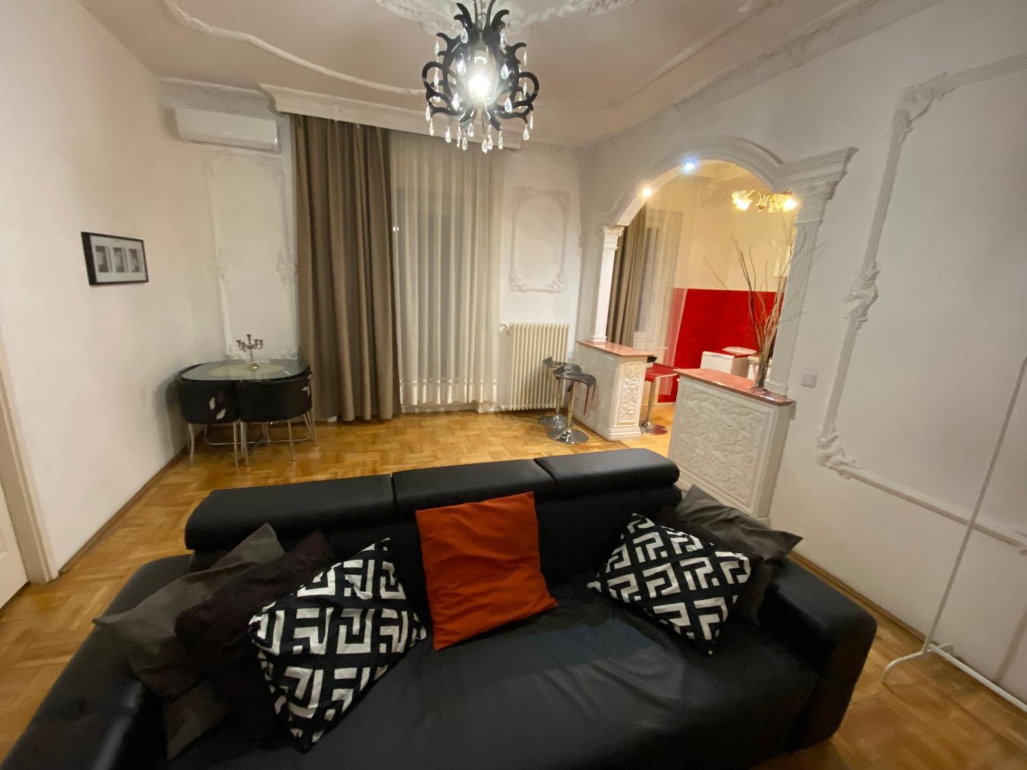 Apartment And Rooms Heart Of The City Budapeste Exterior foto