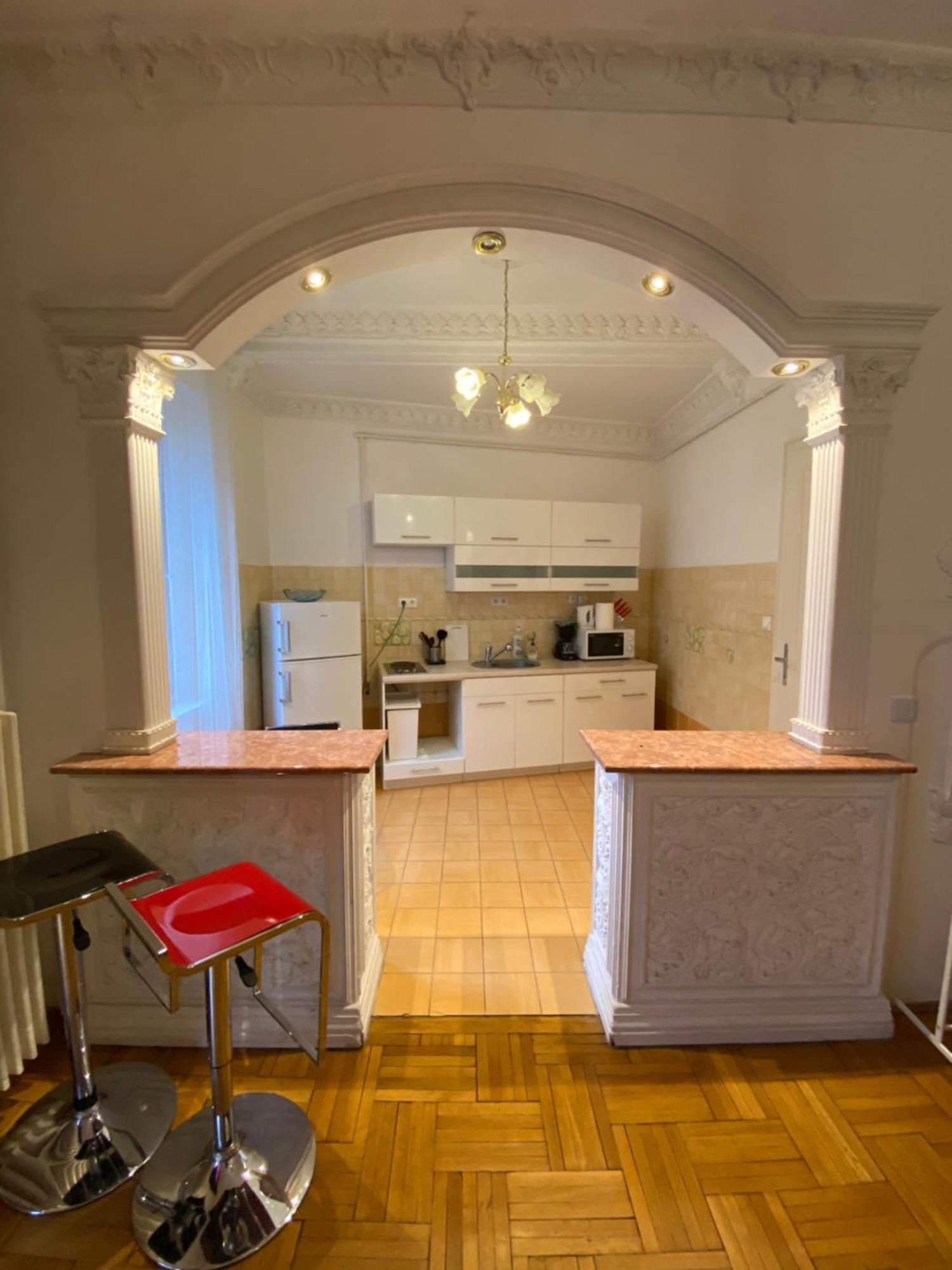 Apartment And Rooms Heart Of The City Budapeste Exterior foto