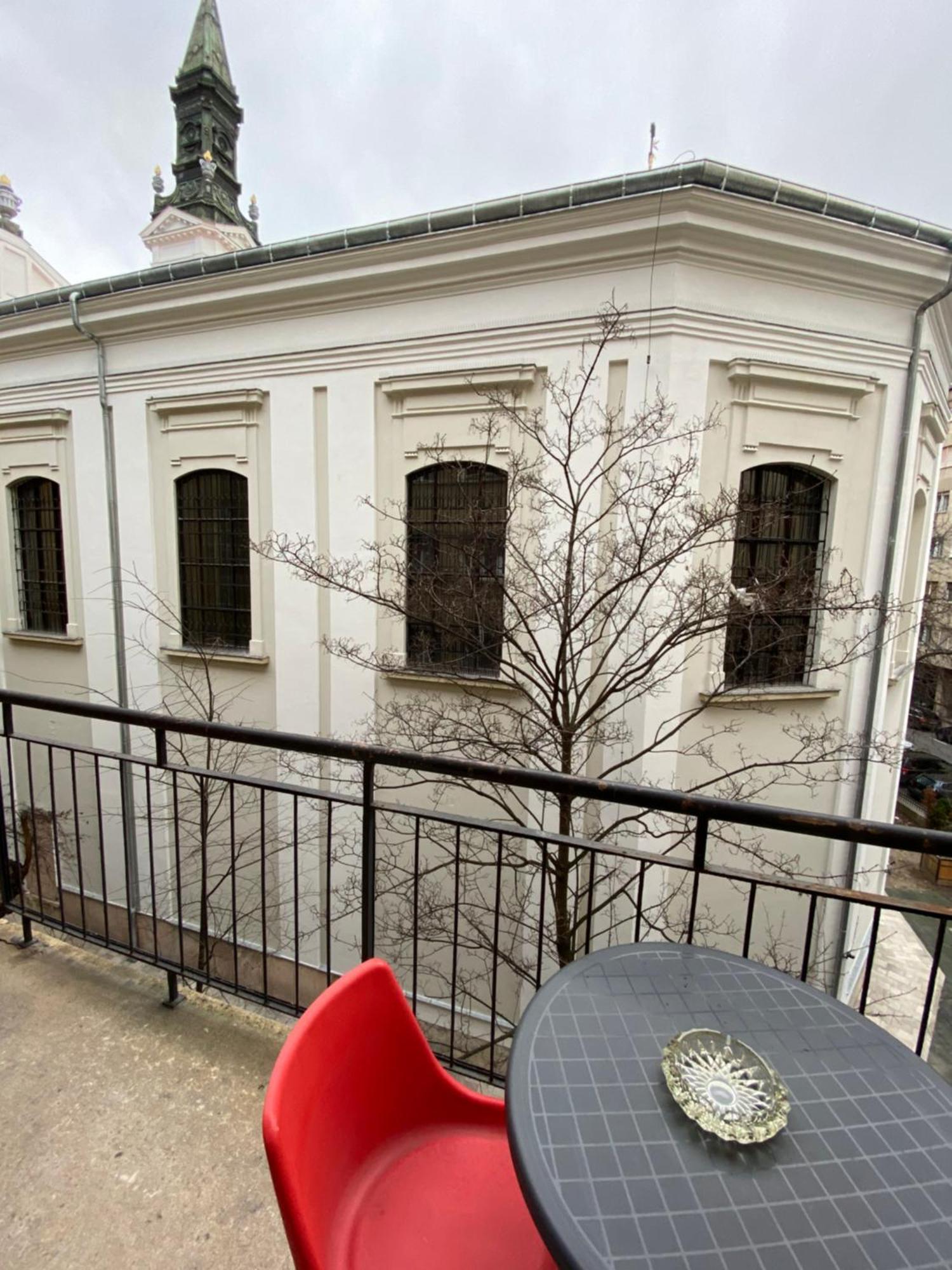 Apartment And Rooms Heart Of The City Budapeste Exterior foto