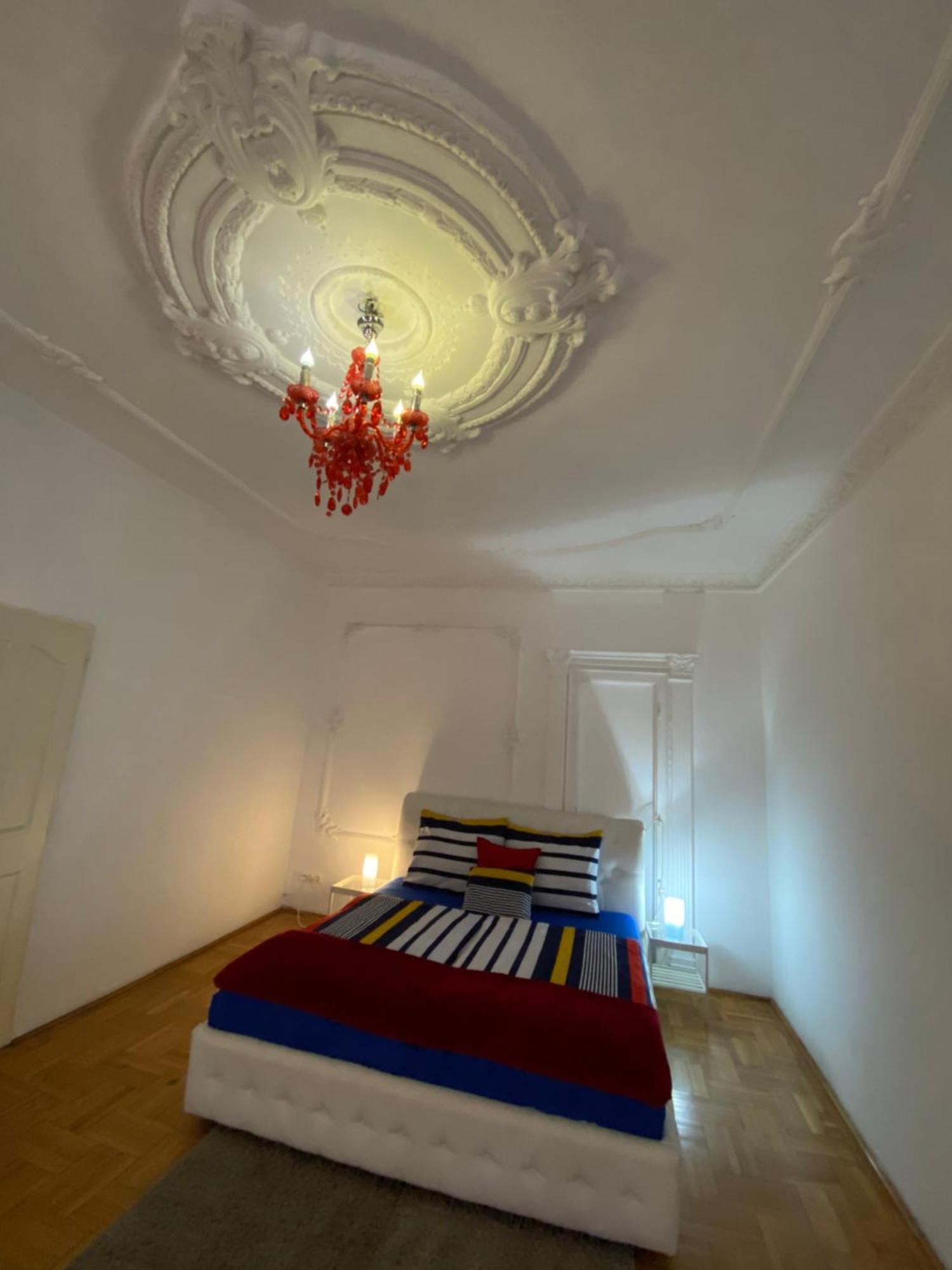 Apartment And Rooms Heart Of The City Budapeste Exterior foto
