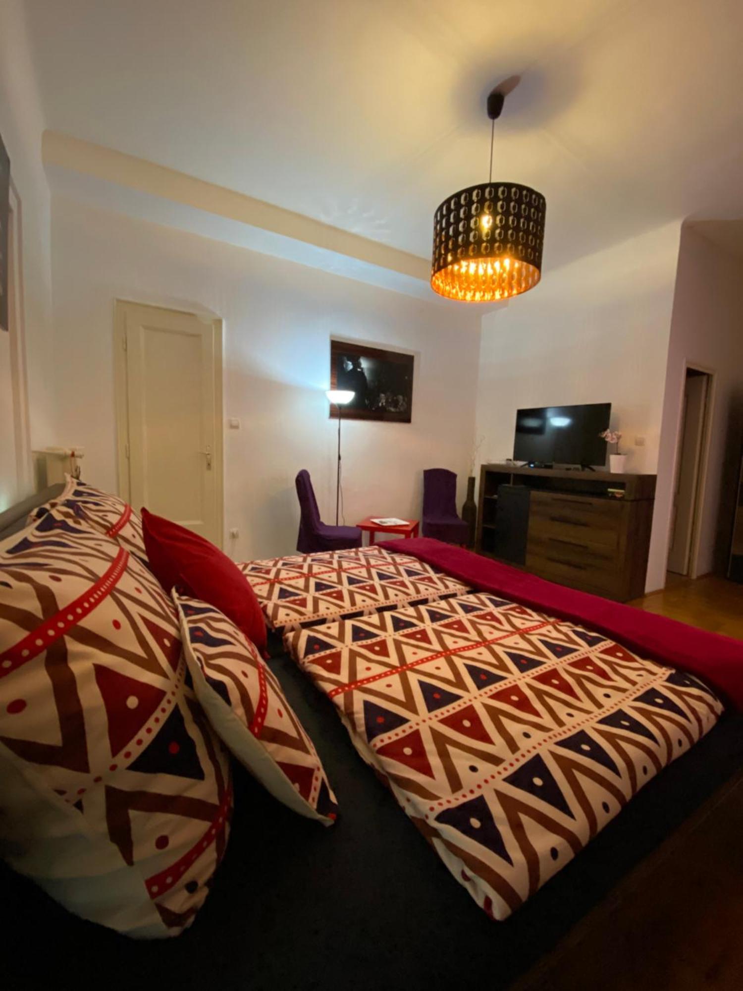 Apartment And Rooms Heart Of The City Budapeste Exterior foto