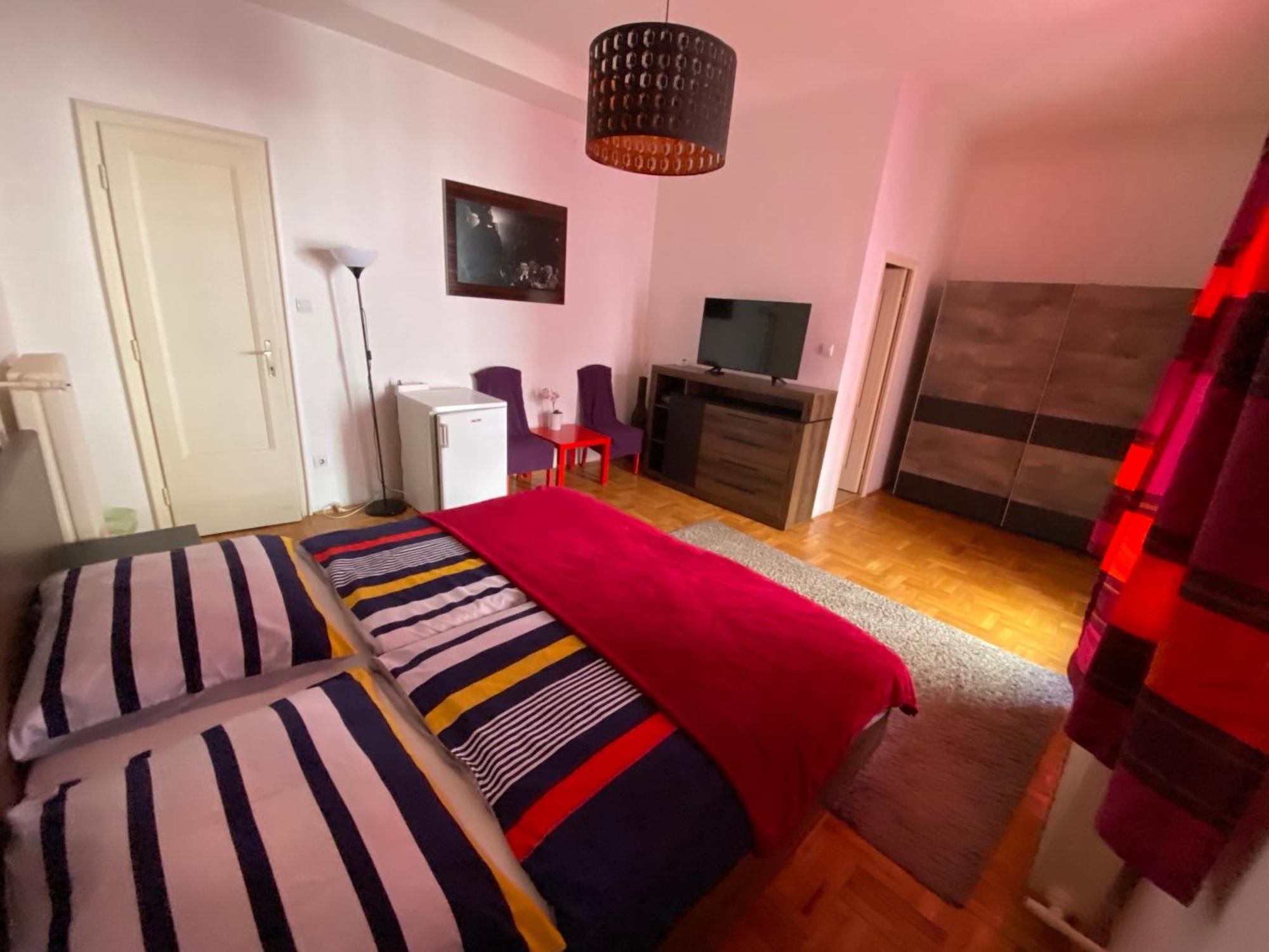 Apartment And Rooms Heart Of The City Budapeste Exterior foto