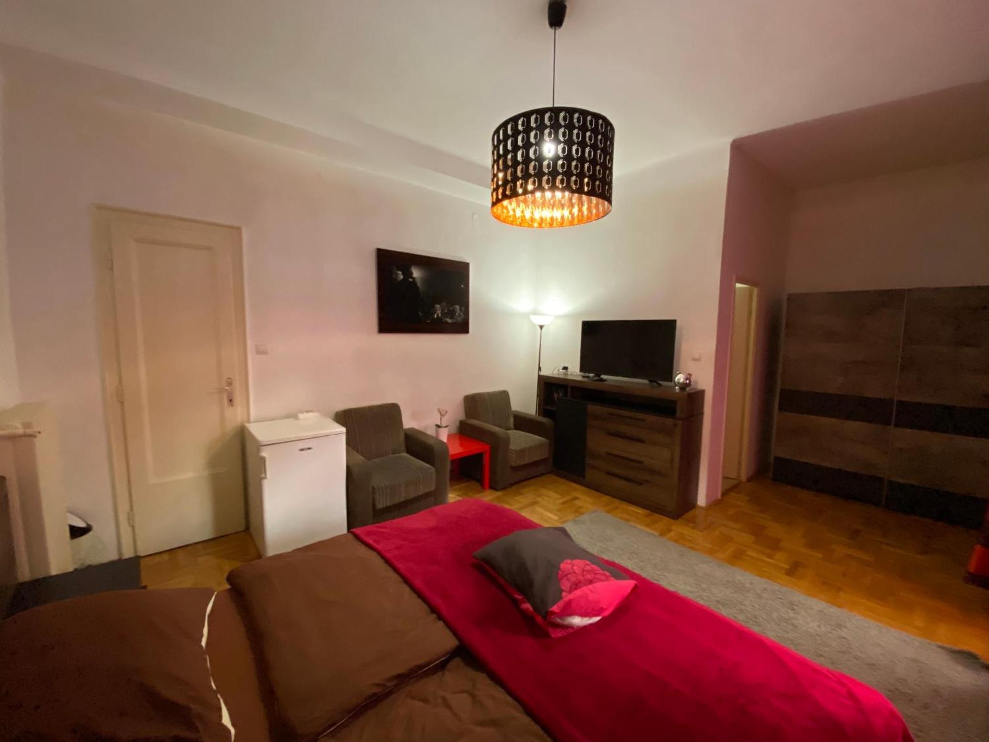 Apartment And Rooms Heart Of The City Budapeste Exterior foto